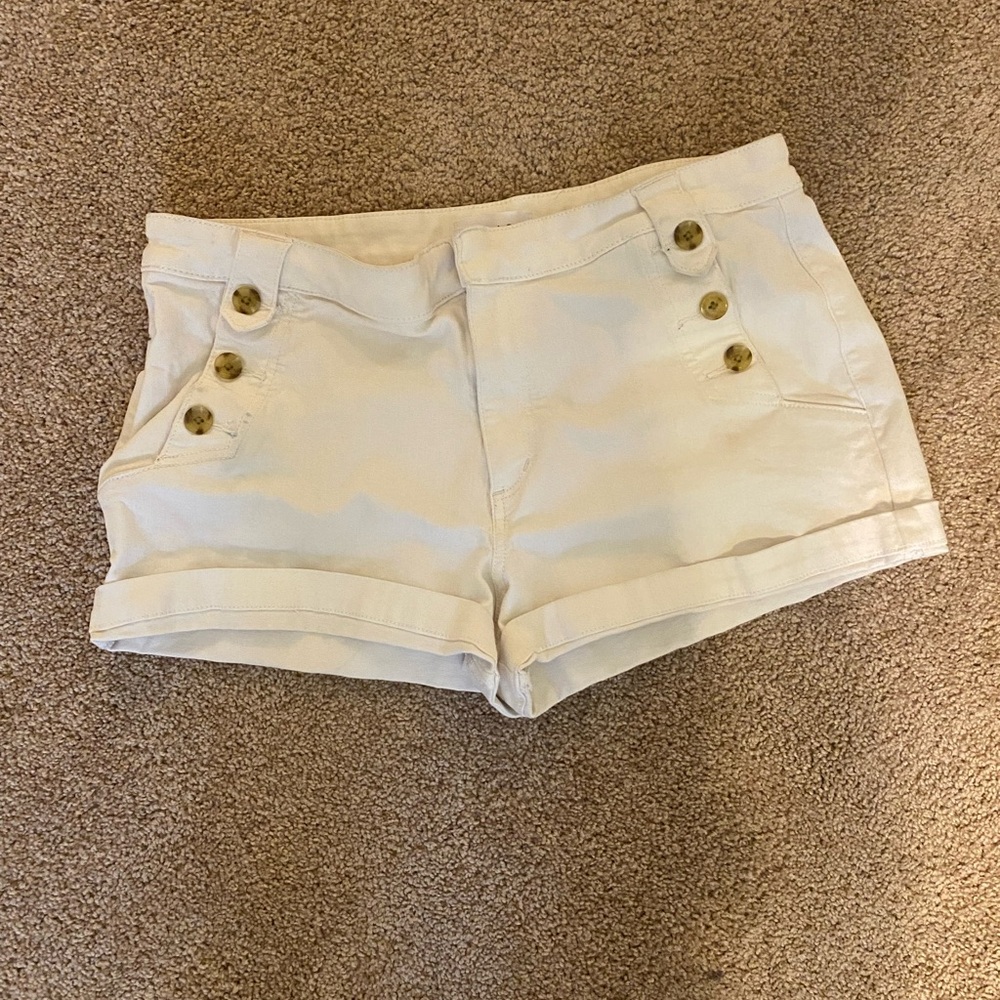 Women’s white shorts. Size 12. Good condition. Loft